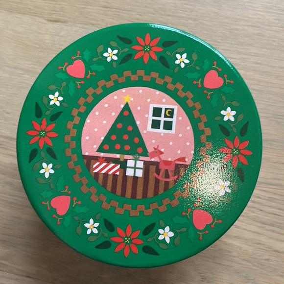 Set of 3 Nesting Holiday Tins - Picture 6 of 11